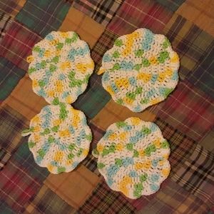 4 crochet dish cloths